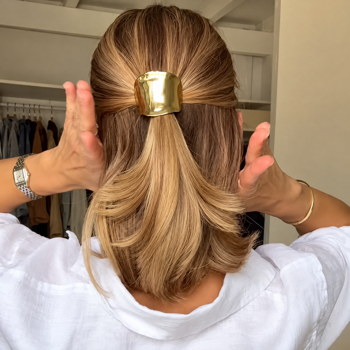 Sculptural Metal Ponytail Cuff – French-Inspired Hair Clasp for Low Ponytails & Polished Styles